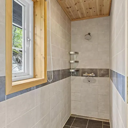 Verhof - 9p - With Sauna & Hot Tub Holiday home Vradal